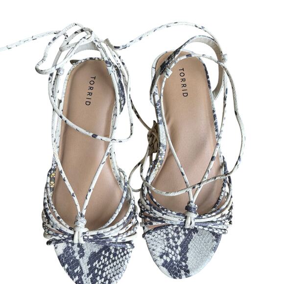 Torrid Ankle Wrap Sandals Wedge 8.5 Wide Neutral Tan Snake Print Strappy Jute - Picture 4 of 9